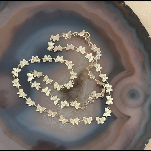 Gold butterfly necklace choker new gift for her - Picture 4 of 5